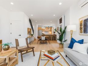 5948 39th Avenue SW B, Seattle WA 98136
