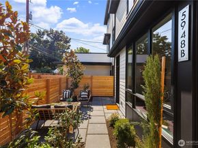 5948 39th Avenue SW B, Seattle WA 98136