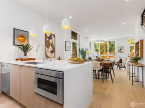 5948 39th Avenue SW B, Seattle WA 98136