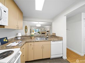 12601 SE 41st Place C102, Bellevue WA 98006