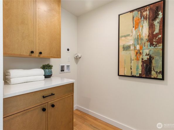 6031 McKinley Place N, Seattle WA 98103