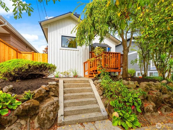 6031 McKinley Place N, Seattle WA 98103