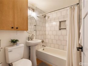 6031 McKinley Place N, Seattle WA 98103