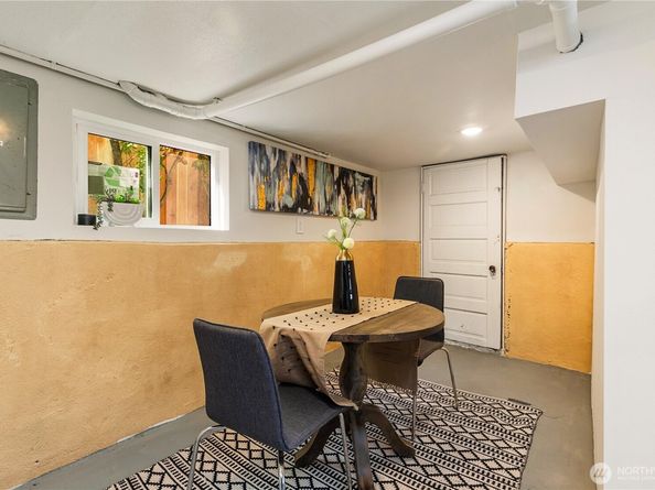6031 McKinley Place N, Seattle WA 98103