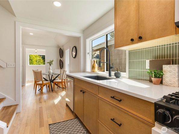 6031 McKinley Place N, Seattle WA 98103