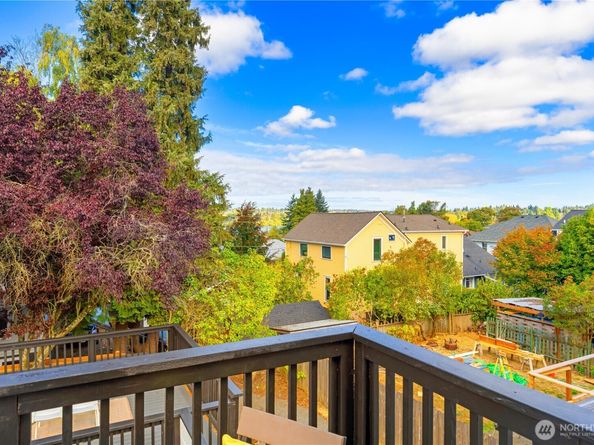 6031 McKinley Place N, Seattle WA 98103