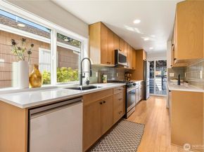 6031 McKinley Place N, Seattle WA 98103