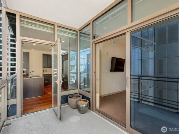1000 1st Avenue 1904, Seattle WA 98104
