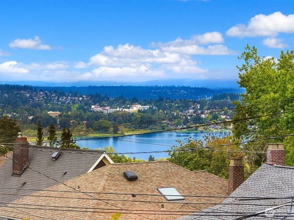 1535 Grandview Place E, Seattle WA 98112