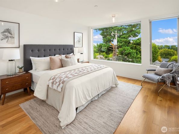 1535 Grandview Place E, Seattle WA 98112