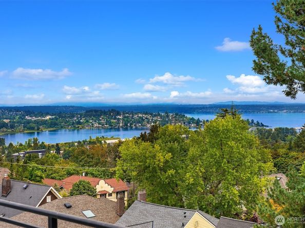 1535 Grandview Place E, Seattle WA 98112