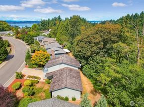 31532 36th Avenue SW, Federal Way WA 98023