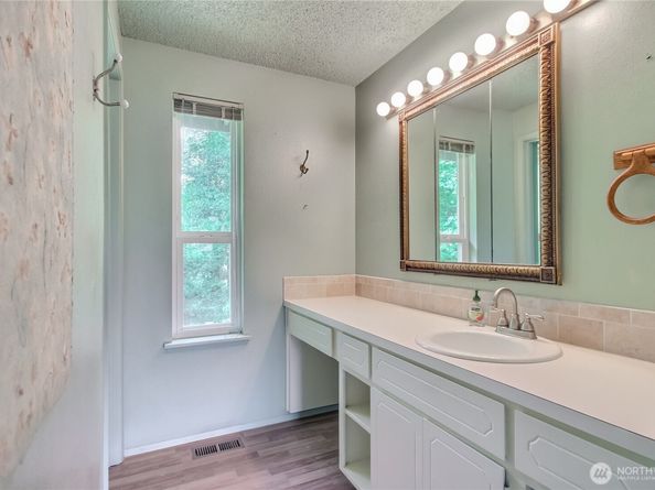 31532 36th Avenue SW, Federal Way WA 98023