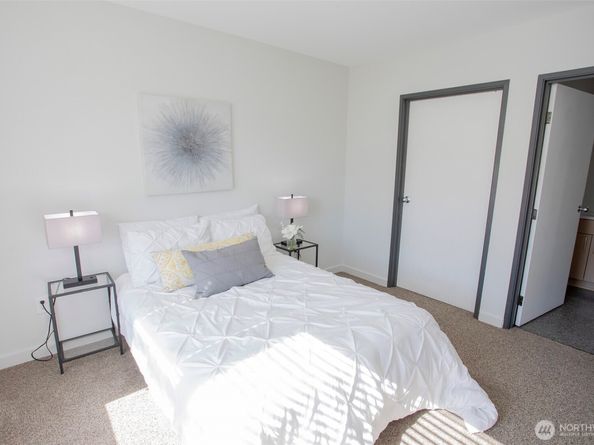 2500 Western Ave Avenue 510, Seattle WA 98121