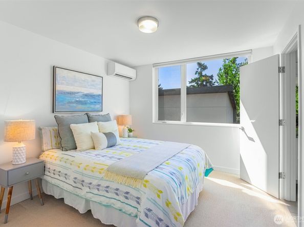 5151 S Frontenac Street, Seattle WA 98118