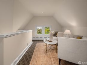 718 E Aloha Street 10, Seattle WA 98102