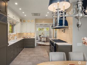 718 E Aloha Street 10, Seattle WA 98102