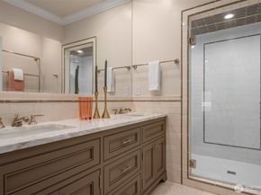 718 E Aloha Street 10, Seattle WA 98102