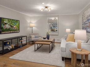 718 E Aloha Street 10, Seattle WA 98102