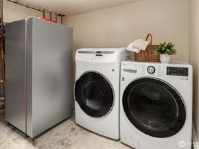 718 E Aloha Street 10, Seattle WA 98102
