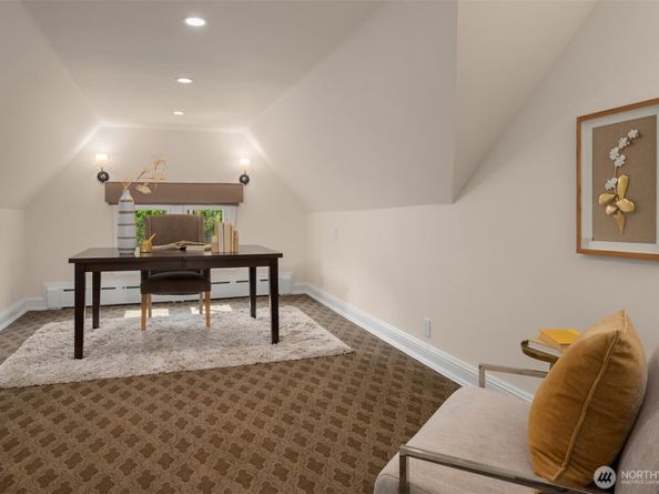 718 E Aloha Street 10, Seattle WA 98102