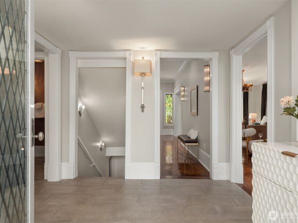 718 E Aloha Street 10, Seattle WA 98102