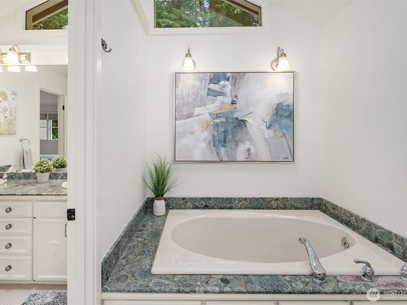 3408 134th Avenue NE, Bellevue WA 98005
