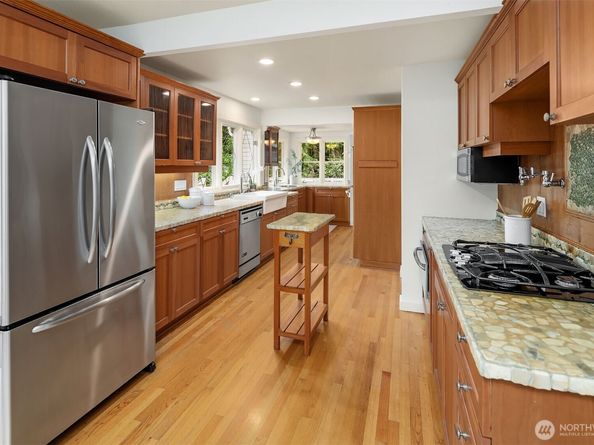 3408 134th Avenue NE, Bellevue WA 98005