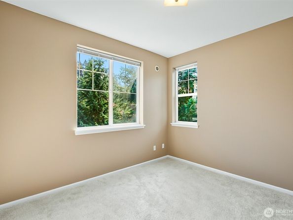13000 Admiralty Way B301, Everett WA 98204