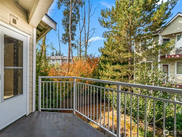 13000 Admiralty Way B301, Everett WA 98204