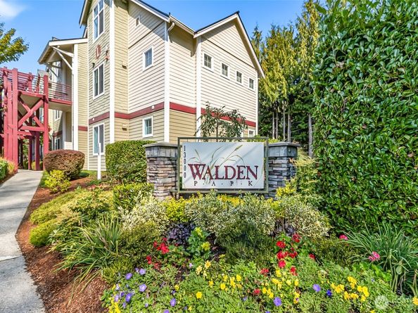 13000 Admiralty Way B301, Everett WA 98204