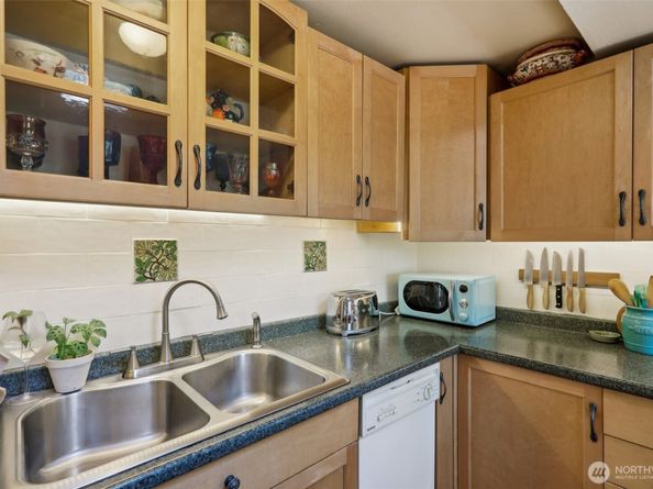 9730 46th Avenue NE, Seattle WA 98115