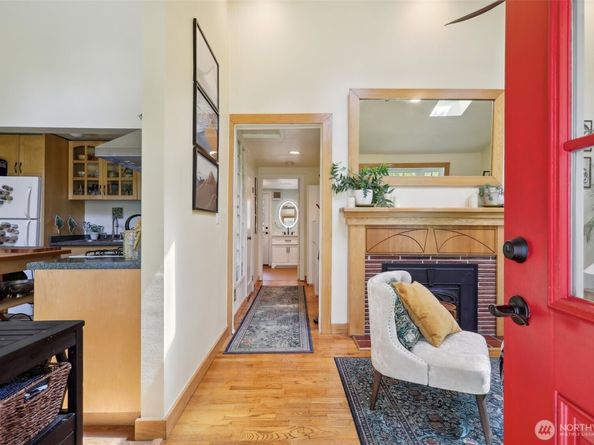 9730 46th Avenue NE, Seattle WA 98115