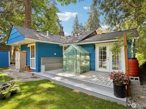 9730 46th Avenue NE, Seattle WA 98115