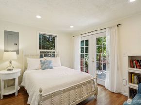 9730 46th Avenue NE, Seattle WA 98115