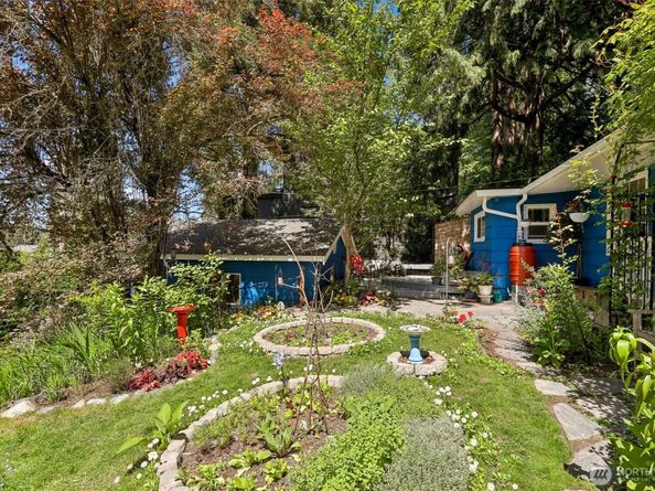 9730 46th Avenue NE, Seattle WA 98115