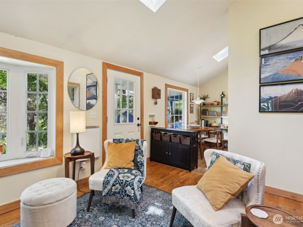 9730 46th Avenue NE, Seattle WA 98115