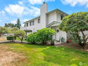1529 201st Place SE 12C, Bothell WA 98012