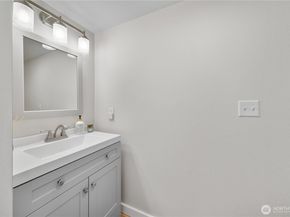 1529 201st Place SE 12C, Bothell WA 98012