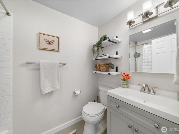1529 201st Place SE 12C, Bothell WA 98012
