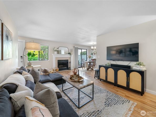 1529 201st Place SE 12C, Bothell WA 98012