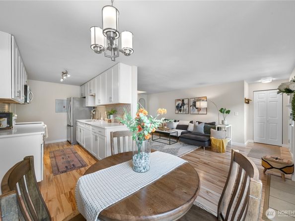1529 201st Place SE 12C, Bothell WA 98012