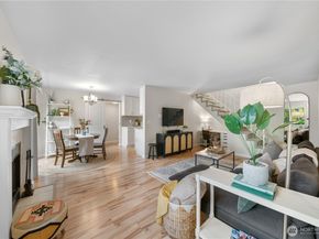 1529 201st Place SE 12C, Bothell WA 98012