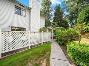 1529 201st Place SE 12C, Bothell WA 98012