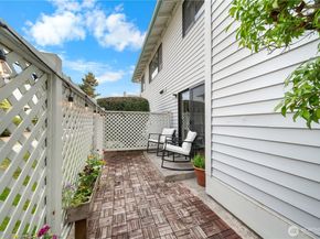 1529 201st Place SE 12C, Bothell WA 98012