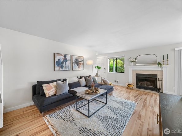 1529 201st Place SE 12C, Bothell WA 98012