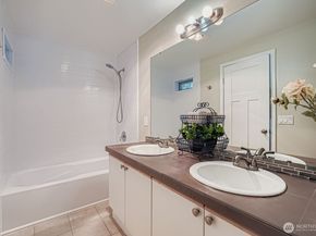 5506 S 237th Place 44, Kent WA 98032