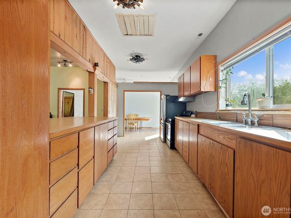 10829 Olalla Valley Road SE, Olalla WA 98359