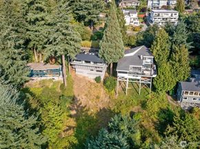 15733 25th Avenue SW, Burien WA 98166