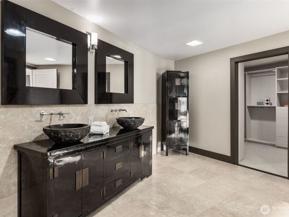 15733 25th Avenue SW, Burien WA 98166